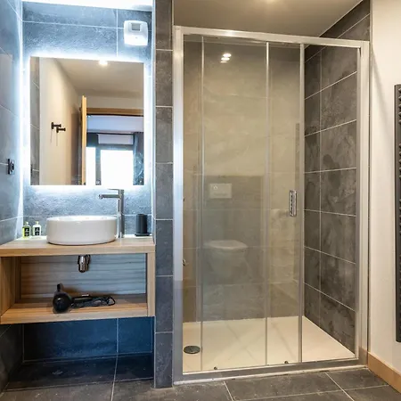 Hotell Snoroc By Daddy Pool- Terresens